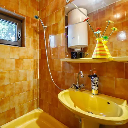 Holiday home Suzy By Interhome *